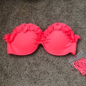 NWOT - VS Bikini Top - Peach with Underwire